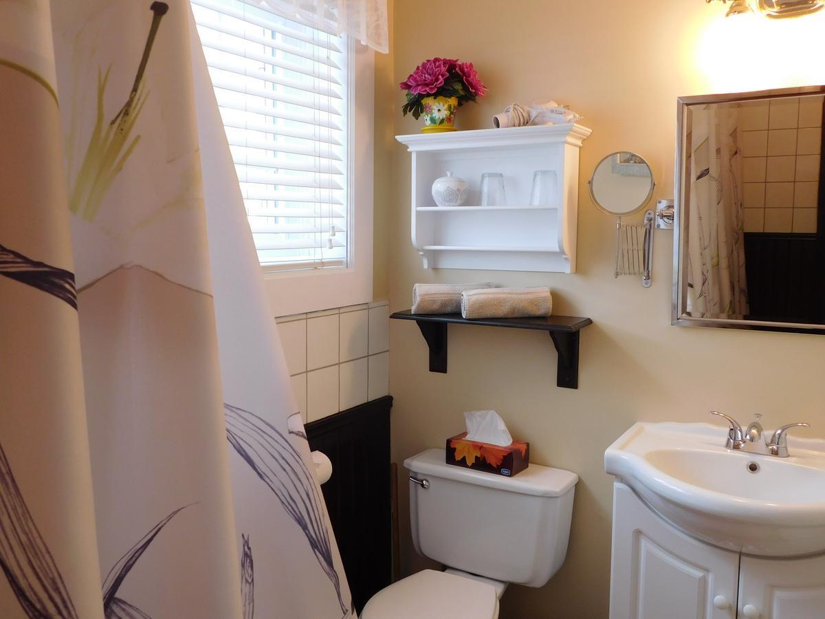 Au Coeur De Magog Bed & Breakfast Luaran gambar